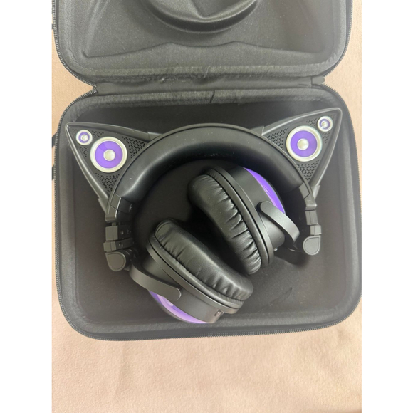 Headphones - Picture 2 of 6